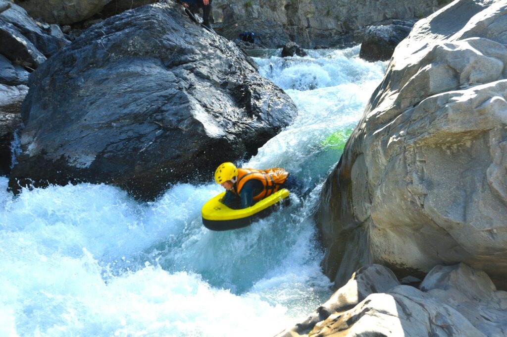 C'est la descente d'hydrospeedrapide et sport en Ubaye