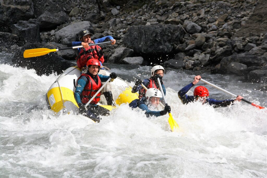 rafting in the Paca region