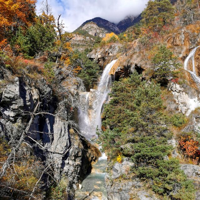 Où se baigner en Ubaye ? Découvrez lac et cascades dans le vallée de Barcelonnette.