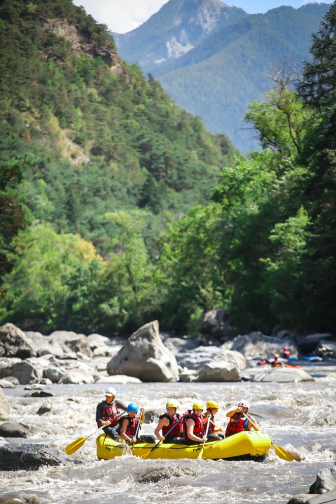 What is the difference between rafting and Hydrospeed? We answer your questions.