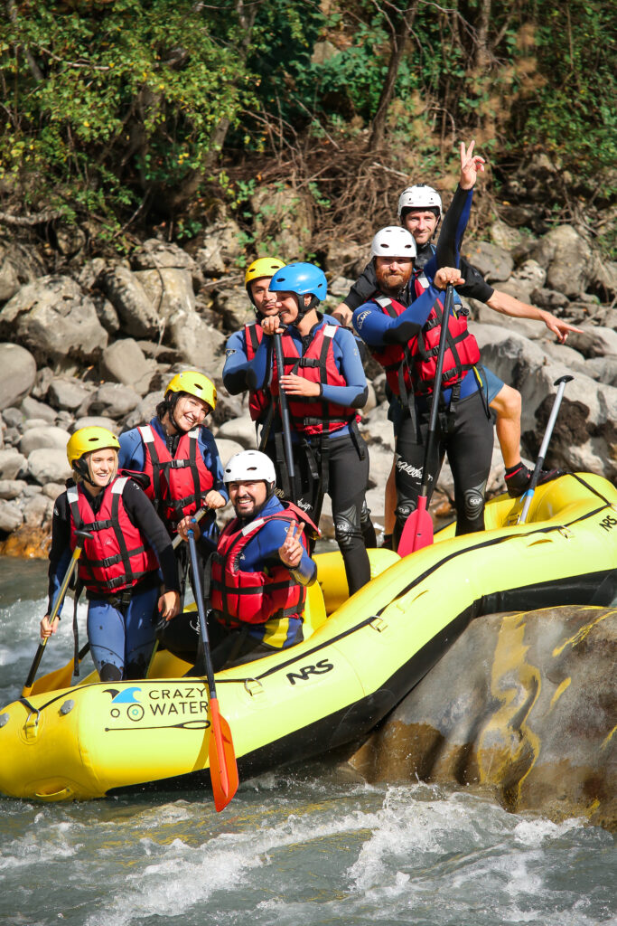 Découvrez le raft 04 en Ubaye, c'est super aquatique et Ludique.