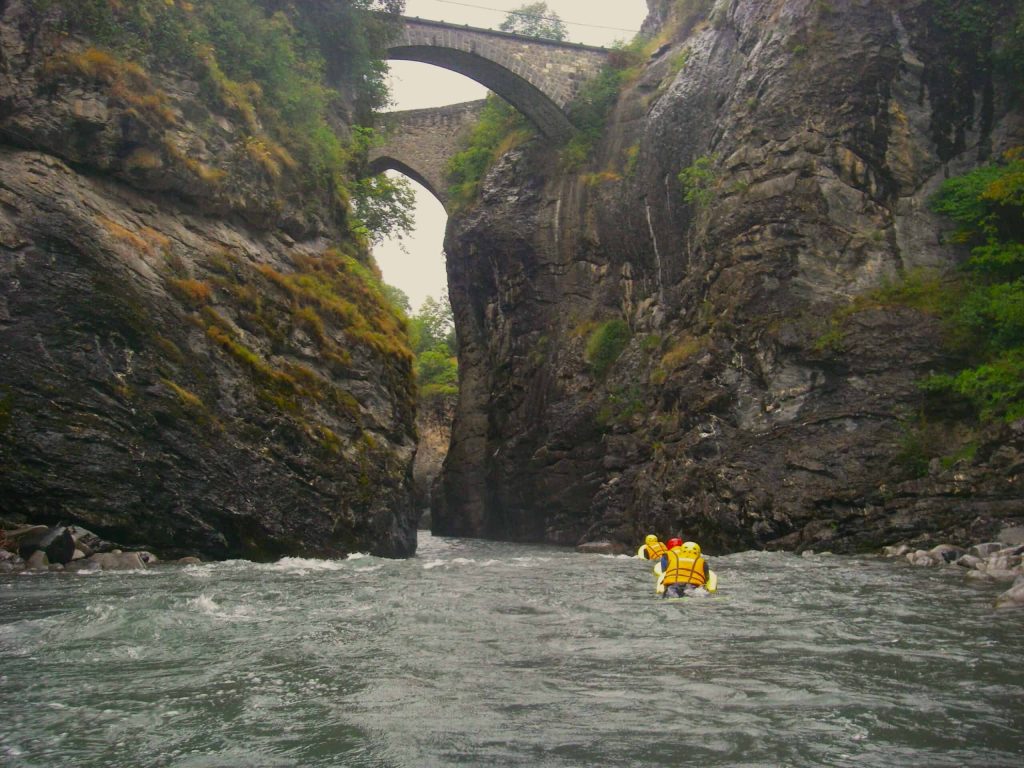 crossing the Lauzet Ubaye gorges by hydrospeed in the Paca region