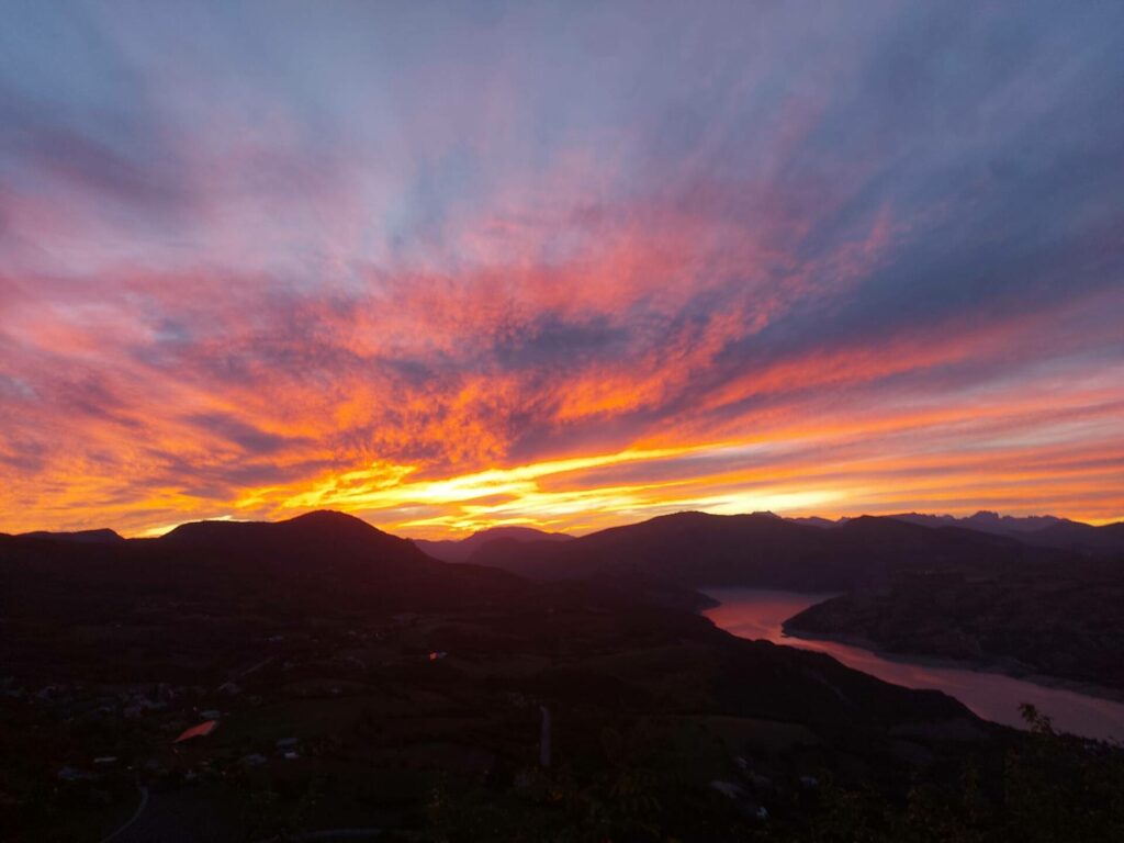 The most beautiful sunsets in Ubaye greenhouse ponçon