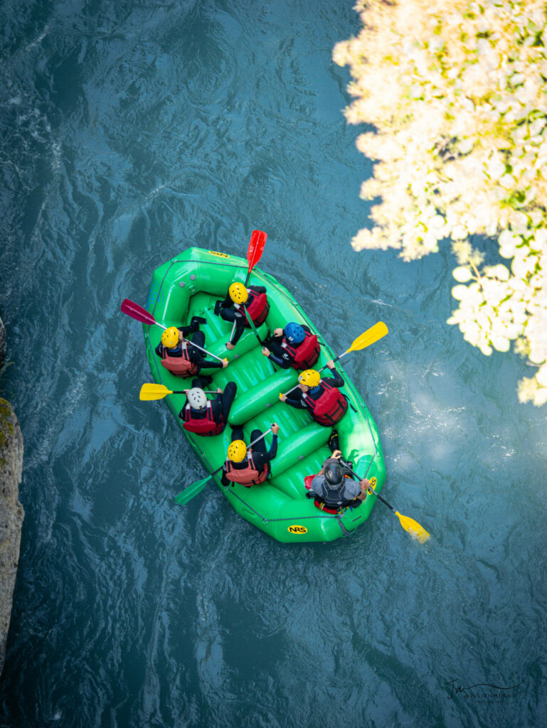Rafting in the Gorges: come and discover rafting in the Lauzet gorges