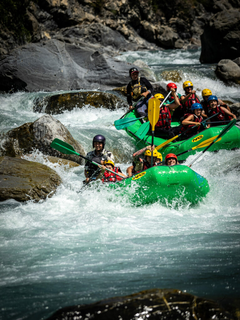 Descente en rafting  sur l'Ubaye pendant un séjour adolescent